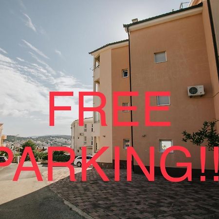 Ferienwohnung Apartman Sunny Trogir Exterior foto